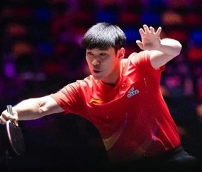 2-7到11-8！国乒直板名将恶战五局逆转：浪费两个赛点后顶住压力|薛飞|季霍诺夫|张本智和|资格赛|对手_新浪体育_新浪新闻